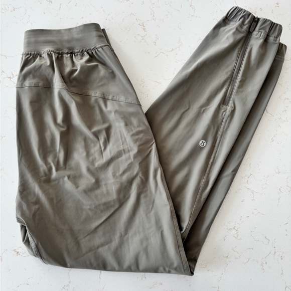 Adapted State High Rise Jogger - Rover - Picture 13 of 14